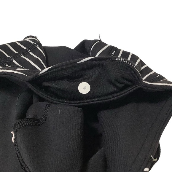 Lululemon Wunder Under Crop Leggings Sz 4 21” Reversible Black Striped - Picture 3 of 11